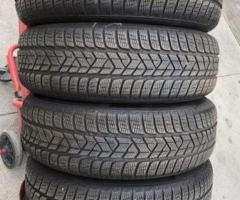 4 gomme invernali usate 205 40 17 Pirelli