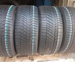 4 gomme invernali 305 30 21 e 275 40 21