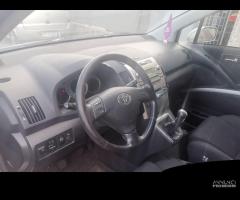 Ricambi Toyota Corolla Verso 1.8 Benzina 2004