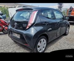 Ricambi Toyota AYGO x-play 1.0 Benzina 2016 - 4