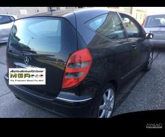 Ricambi usati Mercedes Classe A W169 3 porte 2007 - 3