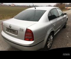 Ricambi Skoda Superb 2.0 TDI 2006