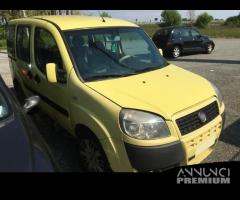 Ricambi Fiat Doblò 1.9 Multijet vetrato 2009