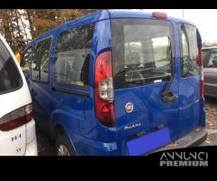 Ricambi Fiat Doblò 1.9 Multijet vetrato 2009