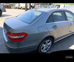 MERCEDES E220 2.2 L CDI