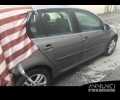 Ricambi Volkswagen Golf V 1.6 B. 5 porte 2008