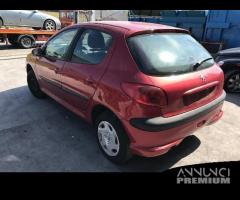 Ricambi Peugeot 206 1.4 HDI 5 porte 2003