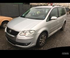 Ricambi Volkswagen Touran 1.9 TDI 2009 - 1