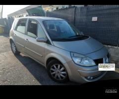 Ricambi Renault Scenic 1.9 Diesel 2009 - 2