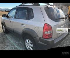 Ricambi Hyundai Tucson 2.0 Benzina 2005 - 4