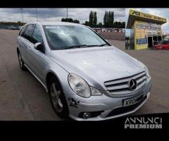 Mercedes benz r320l sport 2008 ricambi