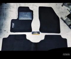 Set tappetini moquette FORD KUGA 1 modello