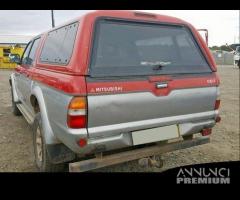 Mitsubishi l200 2001 - 3