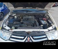 2015 MITSUBISHI L200 4LIFE