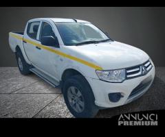 2015 MITSUBISHI L200 4LIFE