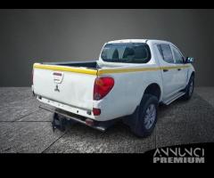 2015 MITSUBISHI L200 4LIFE