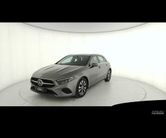 MERCEDES-BENZ A 180 d Advanced auto