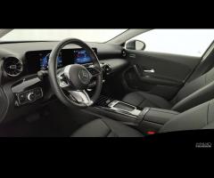 MERCEDES-BENZ A 180 d Advanced auto