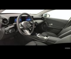 MERCEDES-BENZ A 180 d Advanced auto