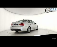 BMW Serie 3 E90 Berlina - 320si - 18