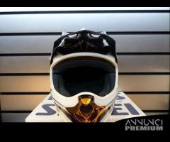 Casco Shoei V-moto Defy