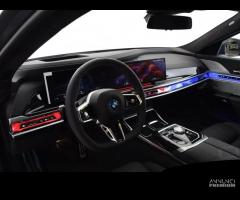 BMW i7 xDrive60 MSport - SOLO CON PERMUTA - 7