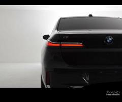 BMW i7 xDrive60 MSport - SOLO CON PERMUTA - 21