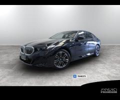 BMW i5 eDrive40 MSport - 1