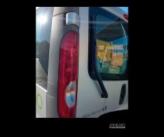 ACCESSORI AUTO RENAULT TRAFIC ANNO 2006 CC 2.0 D. - 8