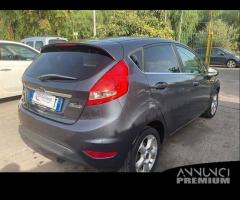 Ford Fiesta Ikon 1.4 diesel adatta a neopatentati