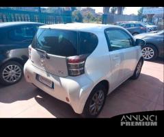 Toyota iQ 1.0 benzina