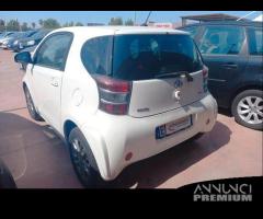 Toyota iQ 1.0 benzina