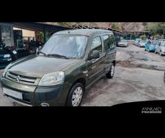 Citroen Berlingo 1.6 hdi 5 posti finestrato