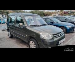 Citroen Berlingo 1.6 hdi 5 posti finestrato