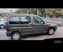 Citroen Berlingo 1.6 hdi 5 posti finestrato