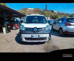 Renault Kangoo finestrato 5 POSTI