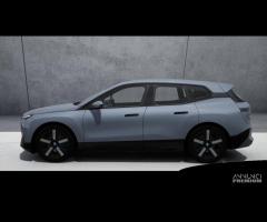 BMW iX xDrive40 Pacchetto Sportivo