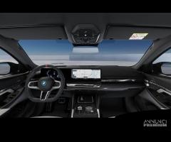 BMW i5 M60 xDrive Touring - 11