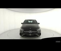 MERCEDES-BENZ B 180 d