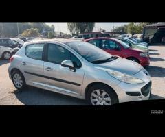 Peugeot 207 1.4 HDi 5 porte neopatentati - 4