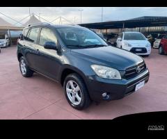 Toyota RAV 4 RAV4 2.2 D-4D 136 CV Luxury