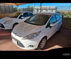 Ford Fiesta 1.4 5 porte Bz.- GPL Titanium