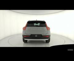 VOLVO XC40 Core B3 AUT