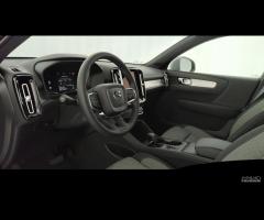 VOLVO XC40 Core B3 AUT