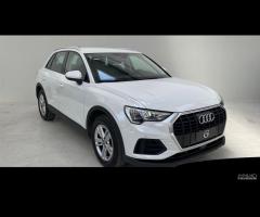 AUDI Q3 35 2.0 tdi Business s-tronic