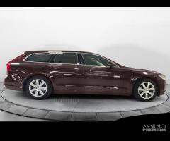 VOLVO V90 D4 Momentum - 4