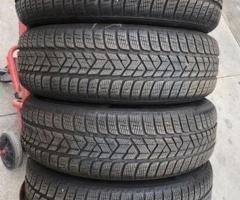 4 gomme invernali usate 235 65 19 Pirelli