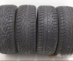 4 gomme usate invernali 235 45 20 Pirelli