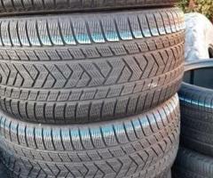 4 gomme invernali 265 40 22 Pirelli usate