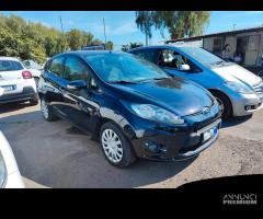 FORD Fiesta GPL VALIDO CASA MADRE 2011